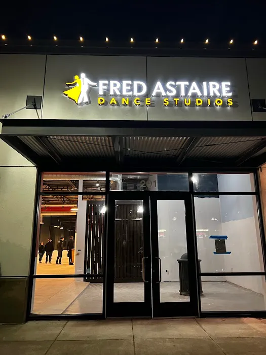 Fred Astaire Dance Studios Picture 8