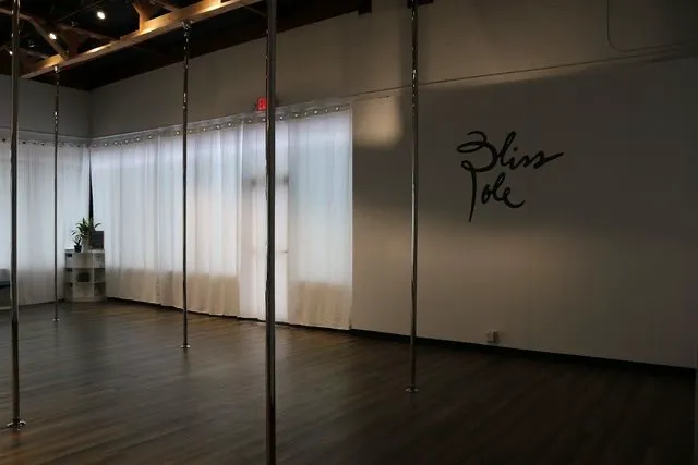 Bliss Pole Picture 1
