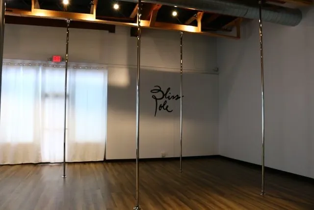 Bliss Pole Picture 6