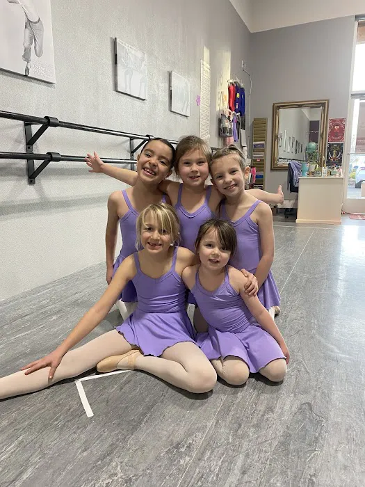 Revolutionary Dance & Movement Co. Picture 7