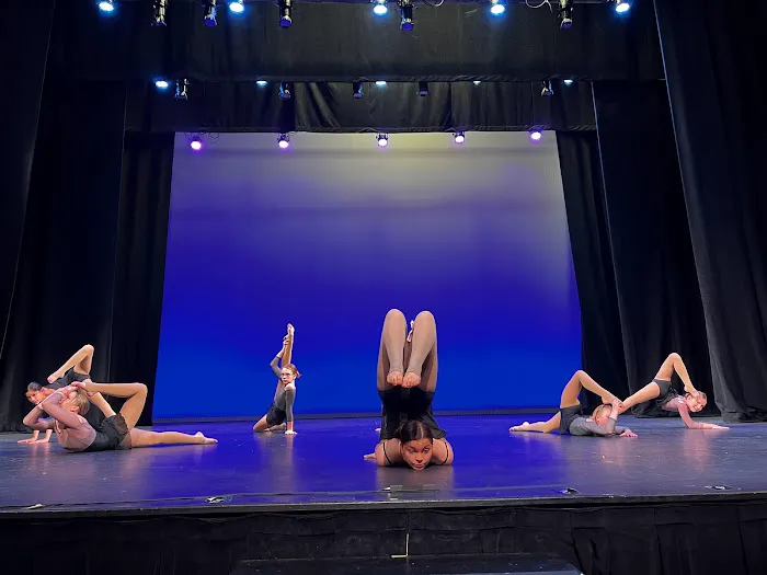 Orbit Movement and Dance Company Picture 3