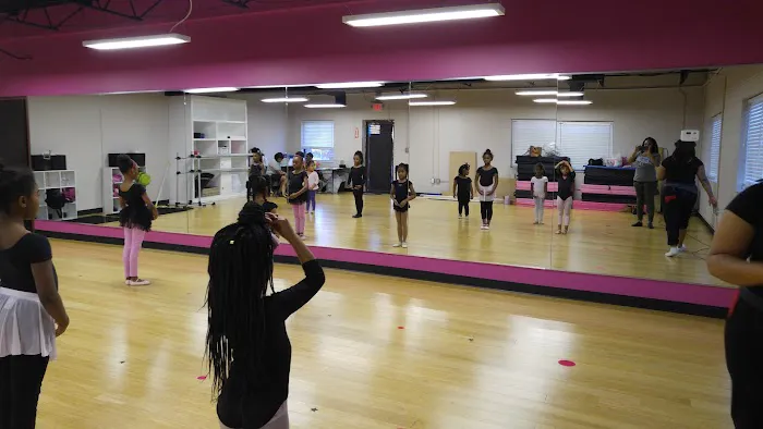 ICE STUDIOS SCHOOL OF DANCE Picture 2