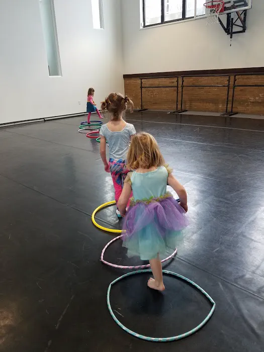City In Motion Dance Theater Picture 5
