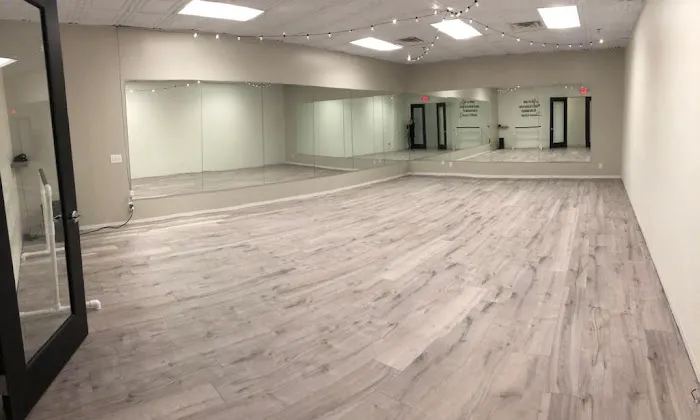 Dance Life Studio Picture 2