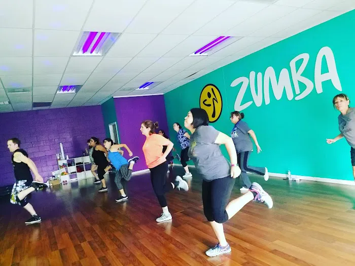 Hustle & Bustle Fitness Picture 4