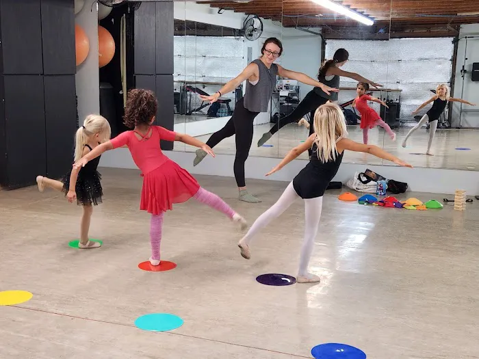 Psalm 149 Dance (Studio 149) Picture 3