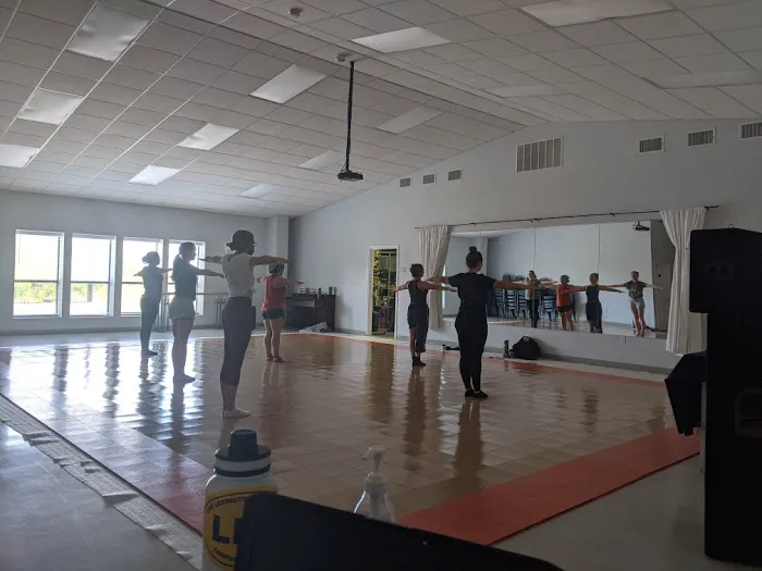 Psalm 149 Dance (Studio 149) Picture 4