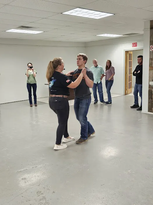 SWING JUNCTION - Let's Dance! Picture 4