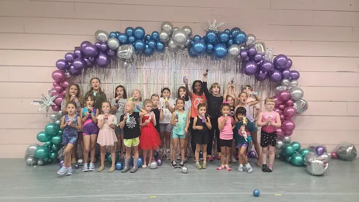 Kids Dance Center Picture 3