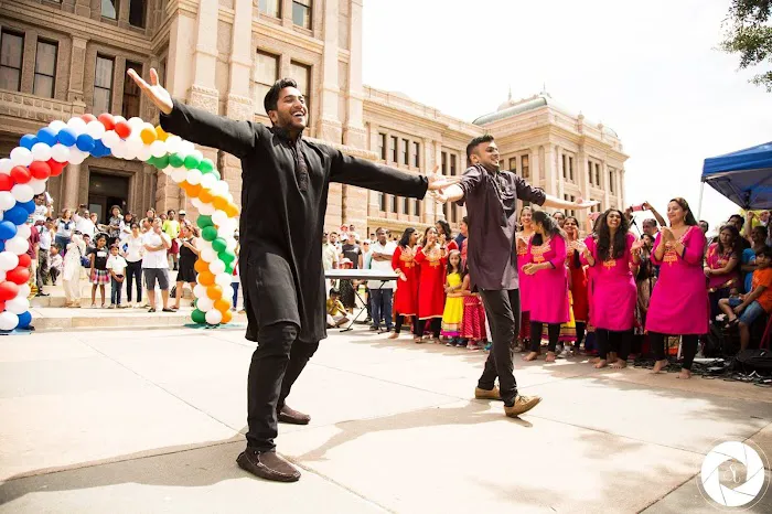 Bollywood Dance Central Picture 4