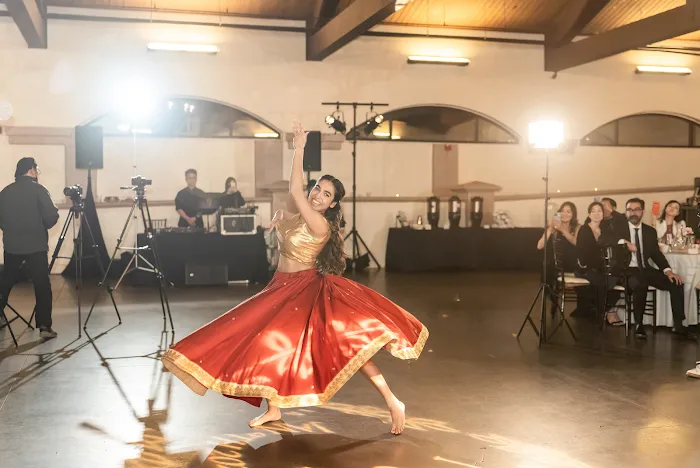 Bollywood Dance Central Picture 10