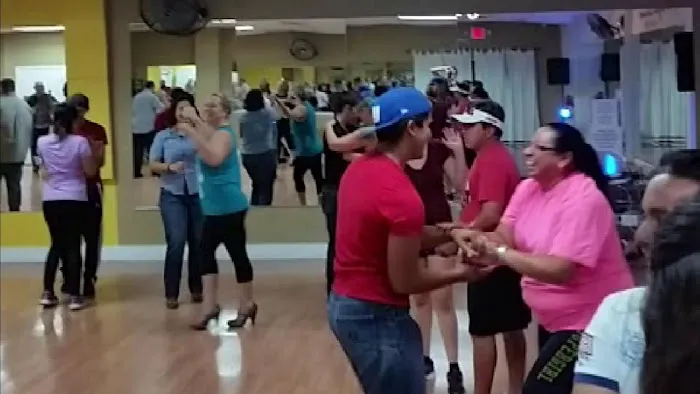 Impulso Salsa Austin Picture 3