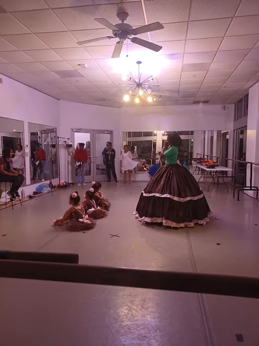 Ballet Afrique Contemporary Dance Picture 4