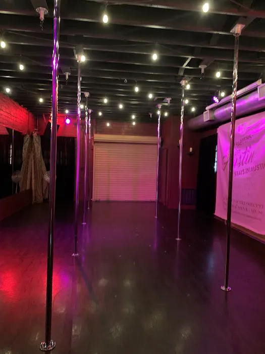 Gravity District Gym – Aerial, Pole, Yoga, Barre, Pilates & Tumbling for Kids & Adults | Bastrop Picture 5