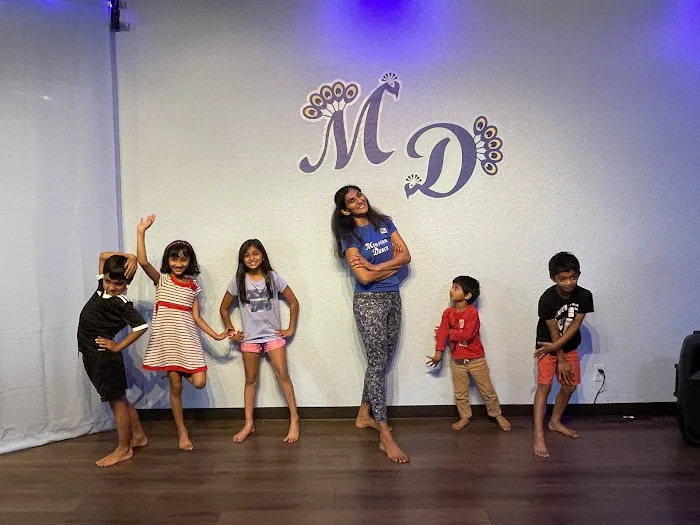 Monsoon Dance - Bollywood & Yoga Picture 1