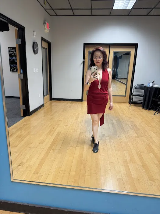 Go Dance Studio Picture 8