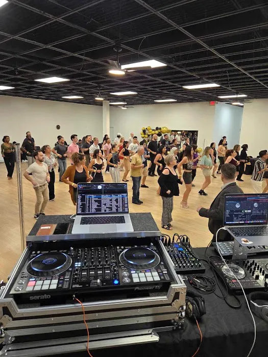 Corazon Latino Dance Studio North Picture 4