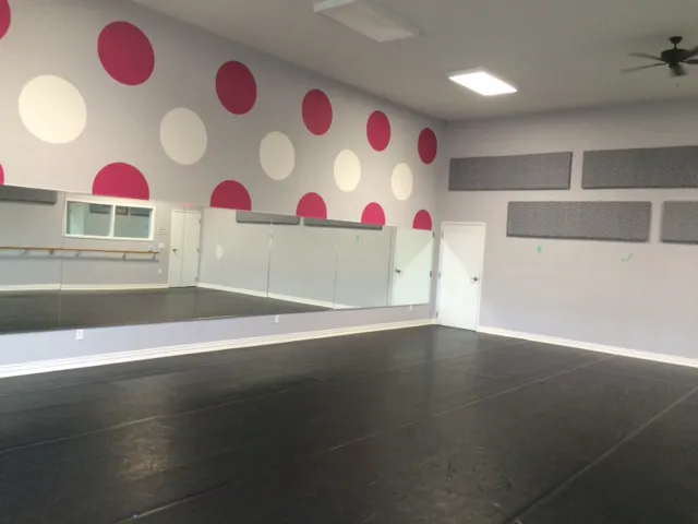 Center Stage Picture 3