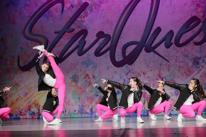 Center Stage Picture 10