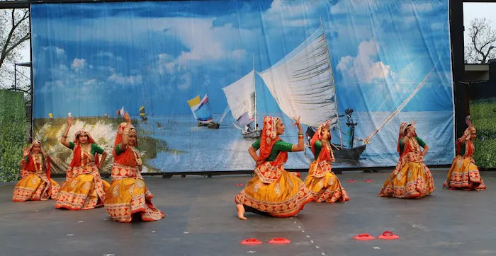Sargam Dance School - Bharatnatyam | Bollywood Picture 2