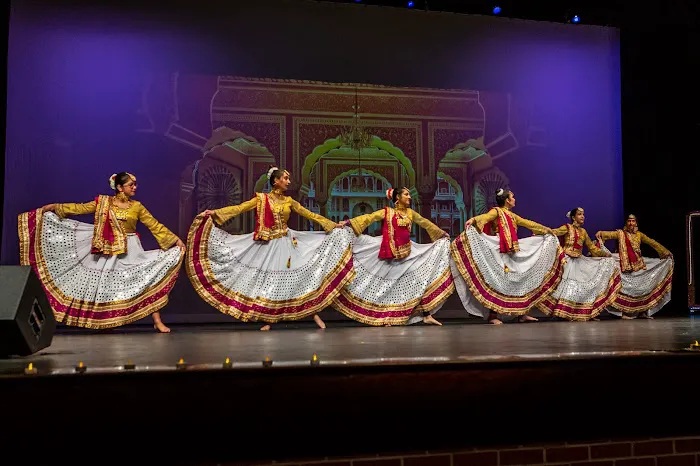 Sargam Dance School - Bharatnatyam | Bollywood Picture 4