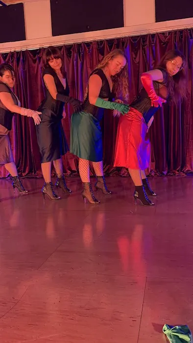 Sass N Strut Picture 4