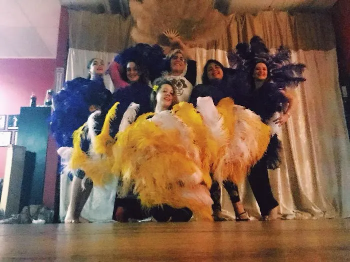 The Austin Academy of Burlesque Picture 7
