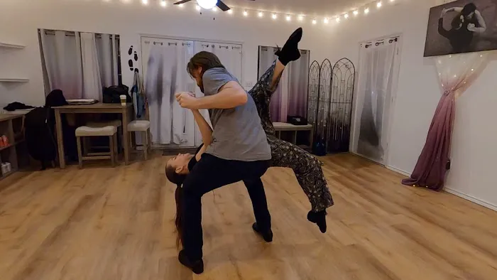 Bonnie The Dance Whisperer Picture 3