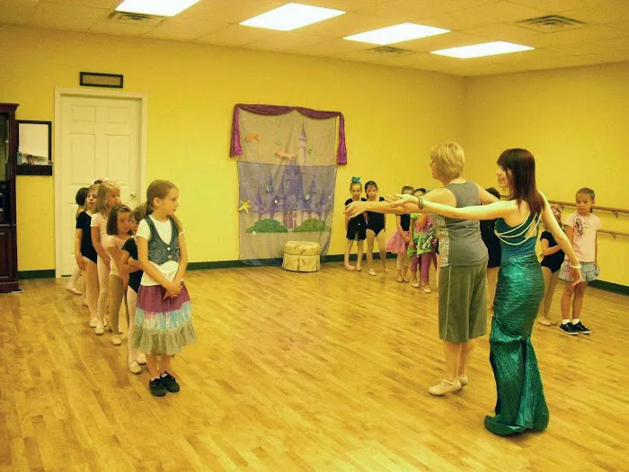 Sue's Dance Picture 6
