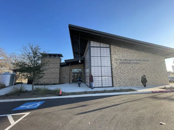 Berta Almaguer Dance Studio & Community Center Picture 5