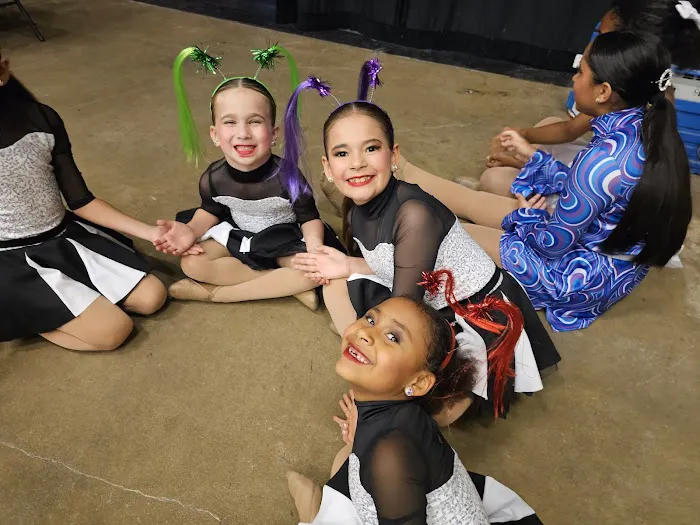 Dorothy Keck Dancers Picture 8