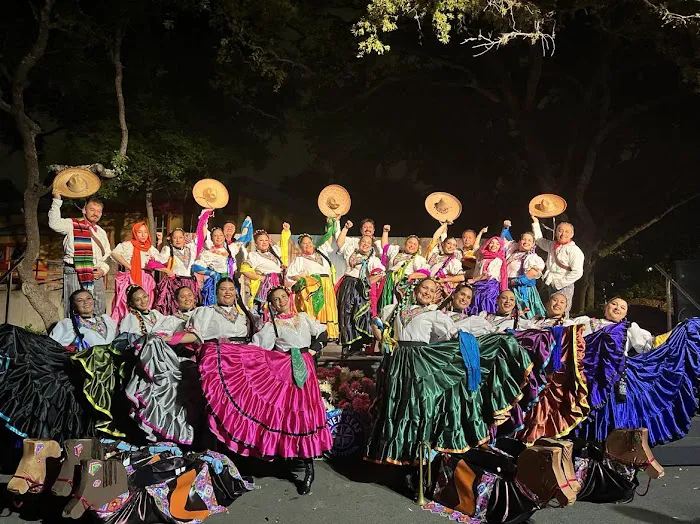Faisan Folklorico dance company and academy Picture 8