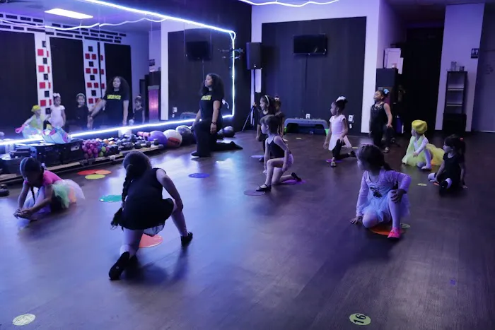 SMASH Dance Fitness Kids and Adults San Antonio Picture 5