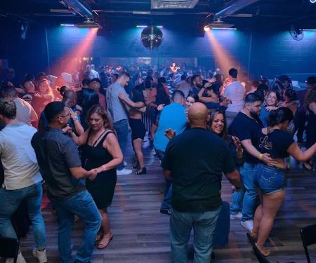 Esta Noche Studios