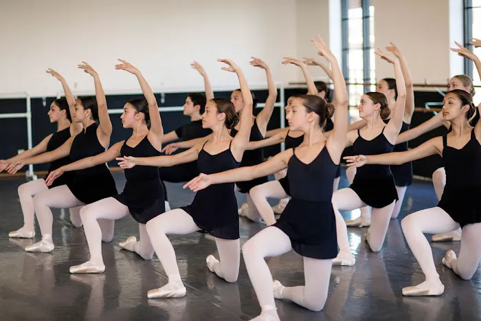 Quenedit Ballet School Picture 4