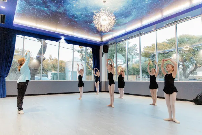 The Dance Spot Picture 3