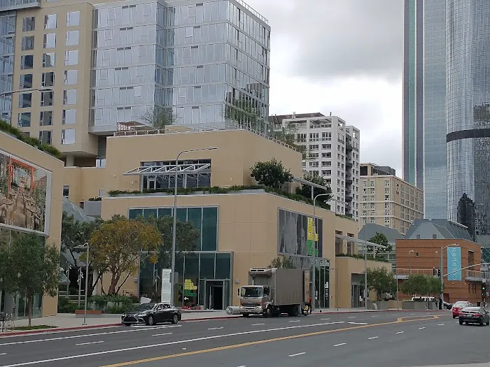 Colburn School Picture 2