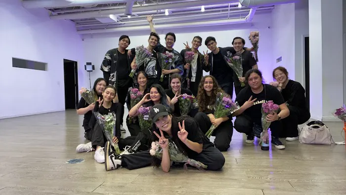 Debut Dance District Picture 3