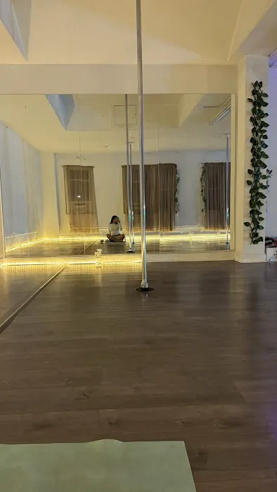 SABBATH CIRCLE | Pole Dance Studio Picture 5