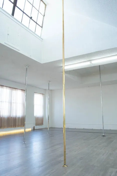 SABBATH CIRCLE | Pole Dance Studio Picture 10