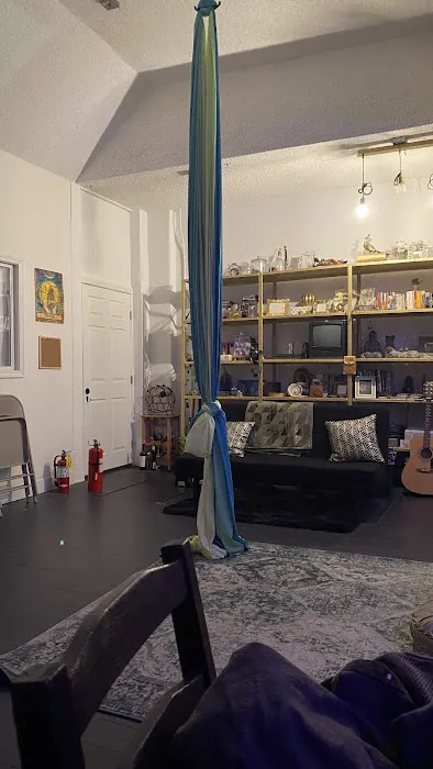 SABBATH CIRCLE | Pole Dance Studio Picture 3