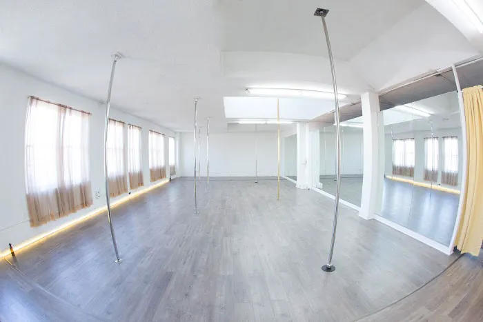 SABBATH CIRCLE | Pole Dance Studio Picture 9