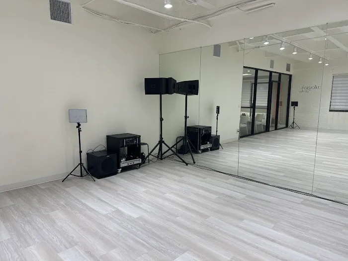 Eulogia's Studio Picture 10