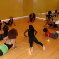 Creating Art Through Dance ico