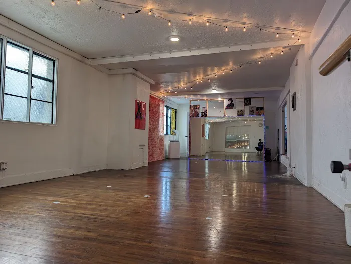AA Dance Studio Picture 2