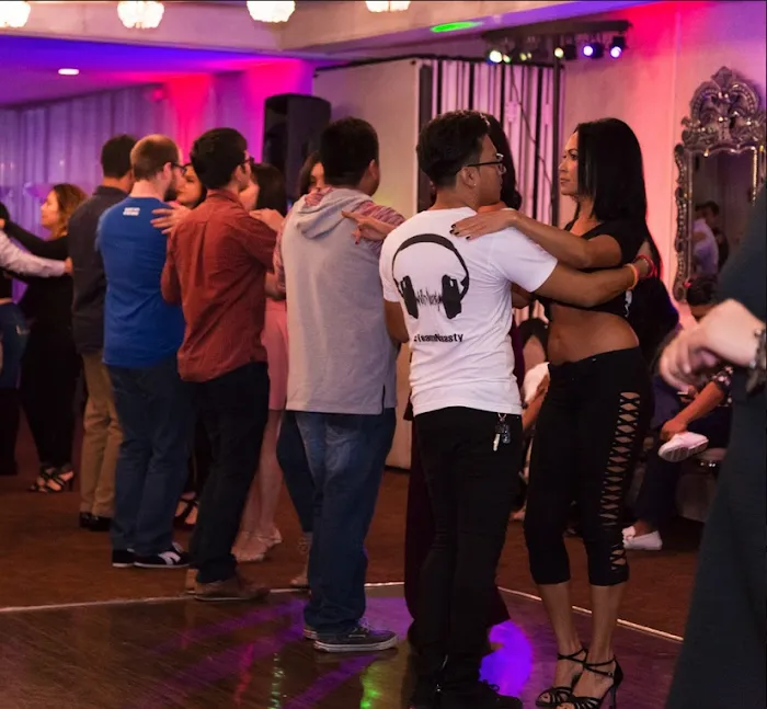 Bachata Dance Academy Picture 10