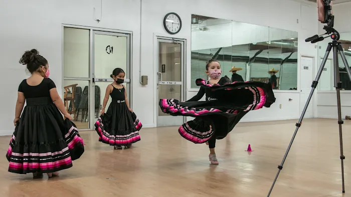 Kareli School of Folklorico Picture 9