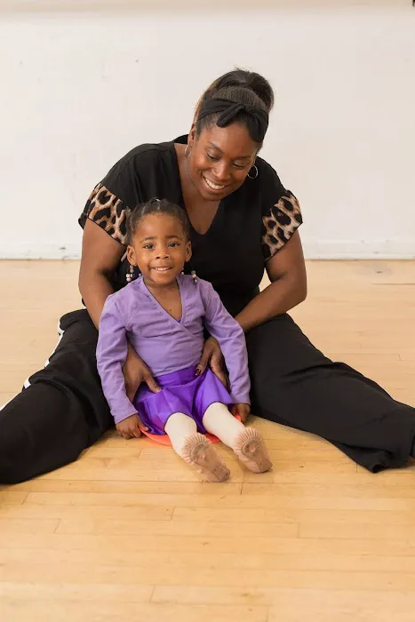 Blue Starz Dance & Theatre School - Glassell Park Picture 5