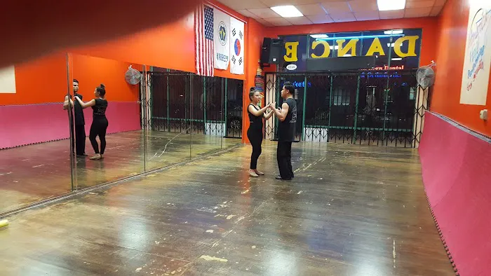 America Vive Dance/Zumba Fitness/Martial ARTS Studio Picture 6