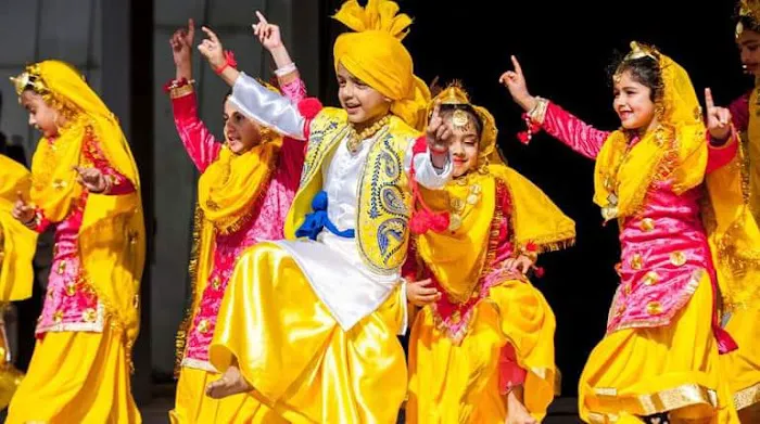 Bollywood/Hip Hop Dance Classes for Boys & Girls Picture 4